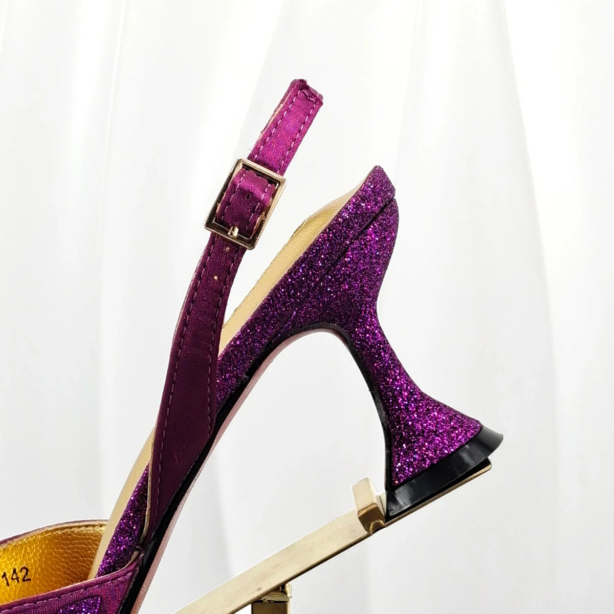 Classic Matching High Heels And Bag Set – product view 5