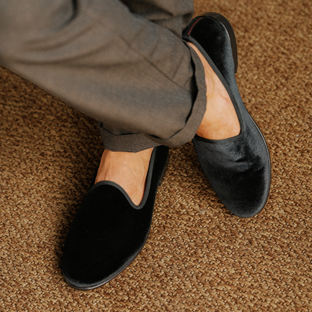 Del Toro Shoes Men's Black Velvet Slipper II With Black Grosgrain Stripe