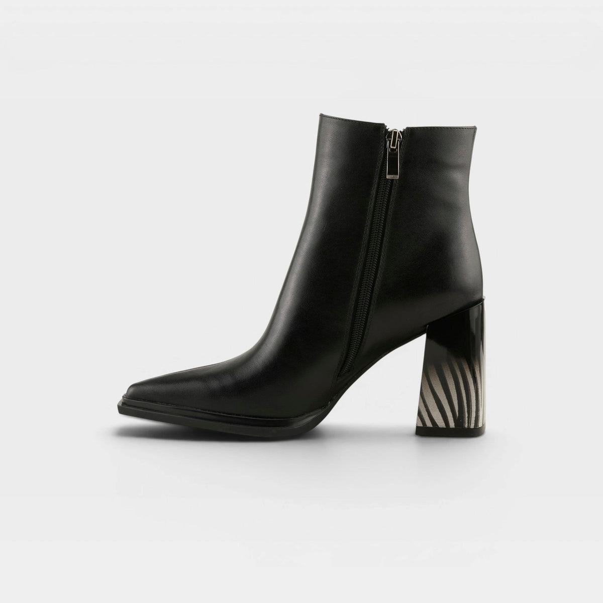 Azura Wanderer Boots — product view 10