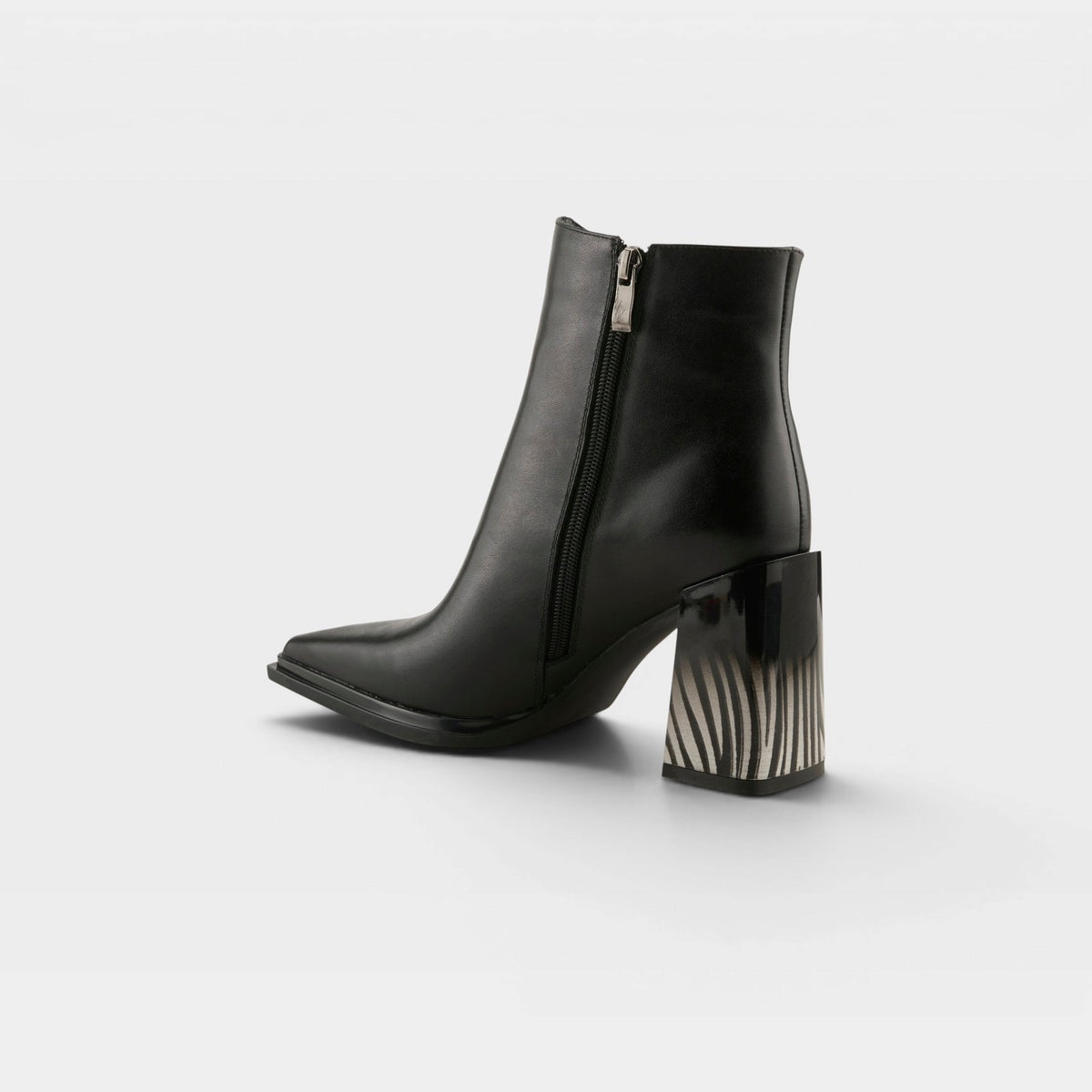 Azura Wanderer Boots — product view 13