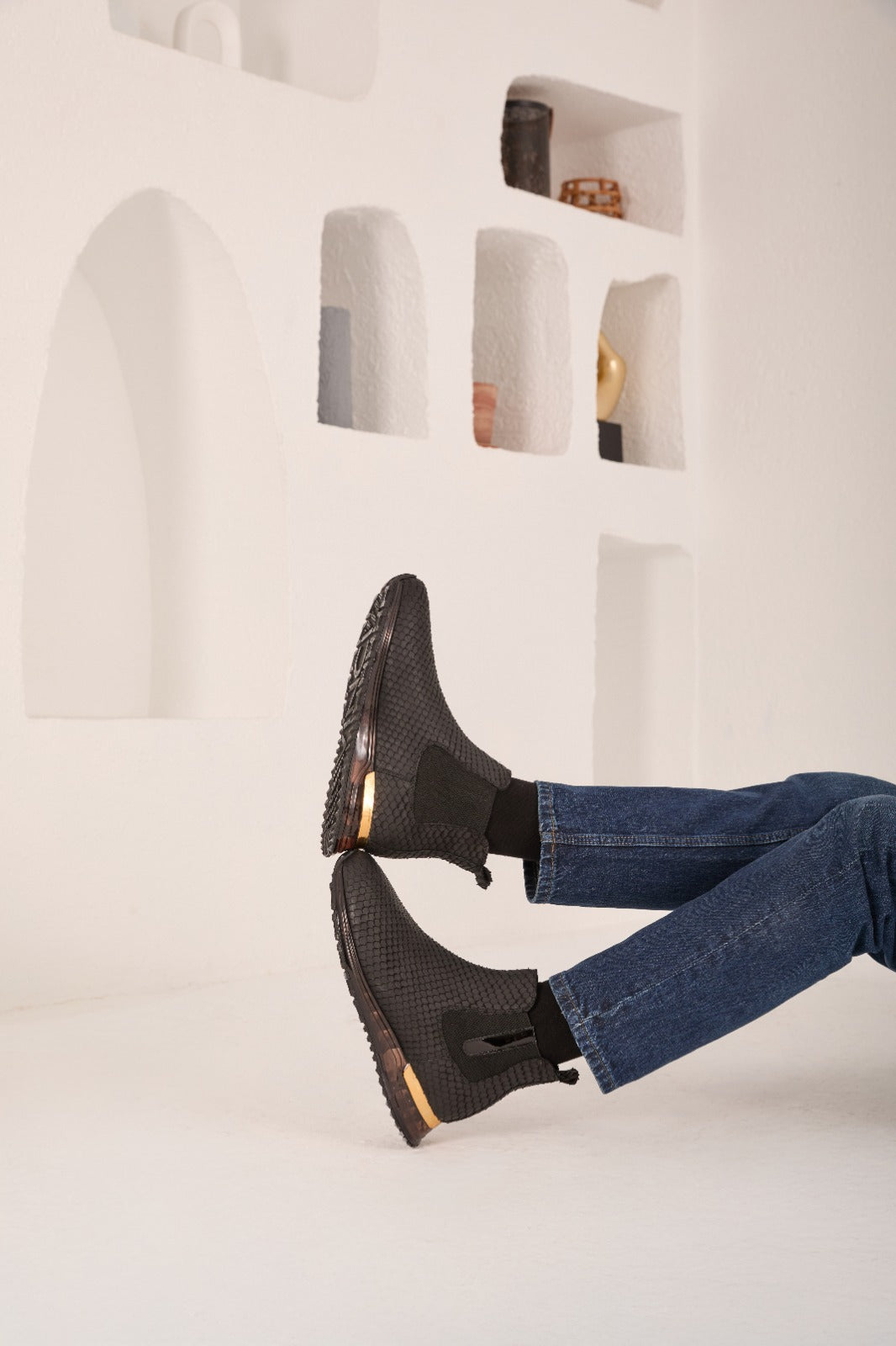 Vinci Leather The Panther Black Leather Men Chelsea Boot – product view 17