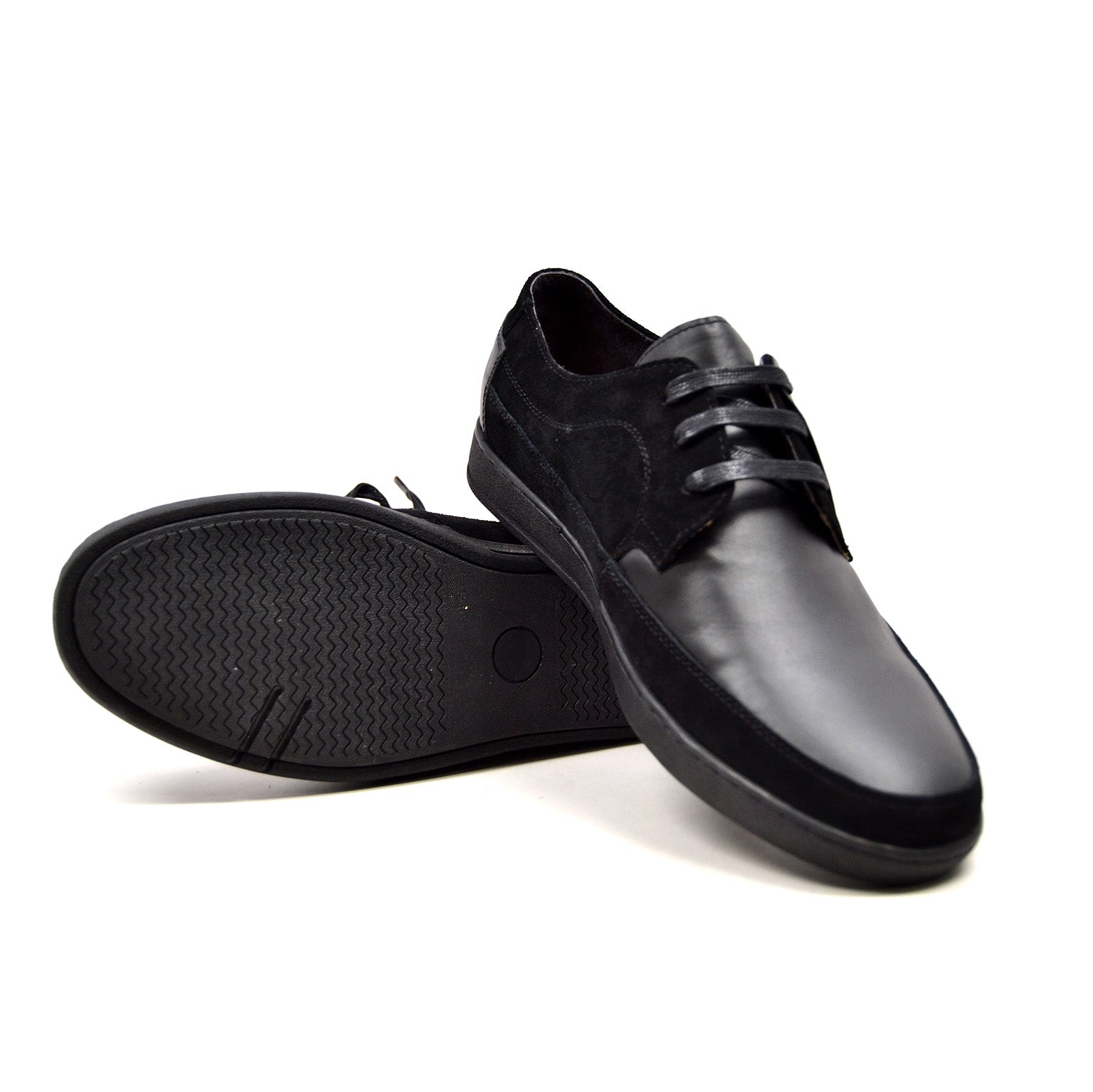 Bristol Lace Up Shoes: Vintage Handcrafted Leather & Suede with Dual Fit Technology