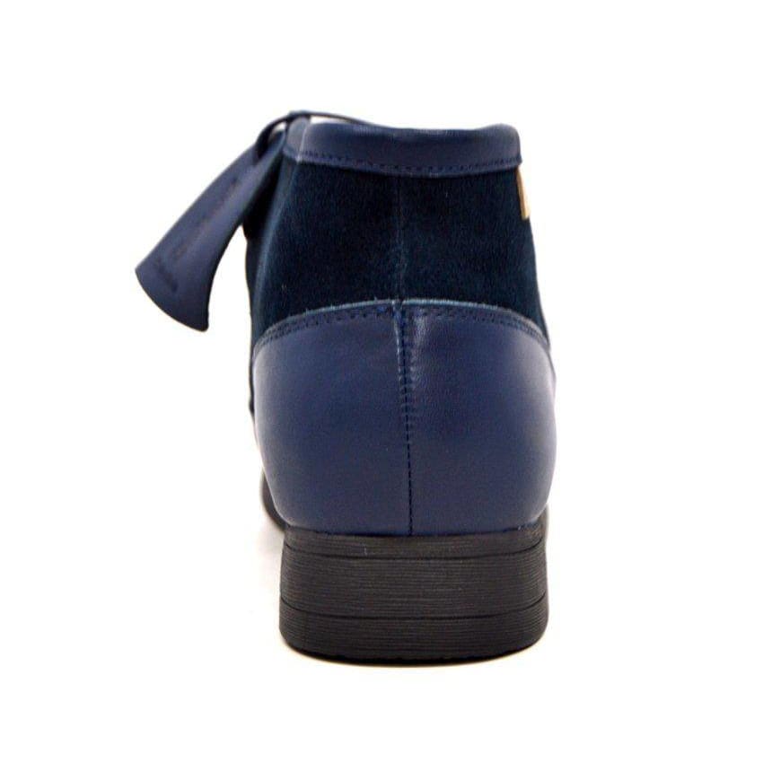 British Walkers New Castle Men's Classic Moc Toe Leather and Suede Chukka Boots