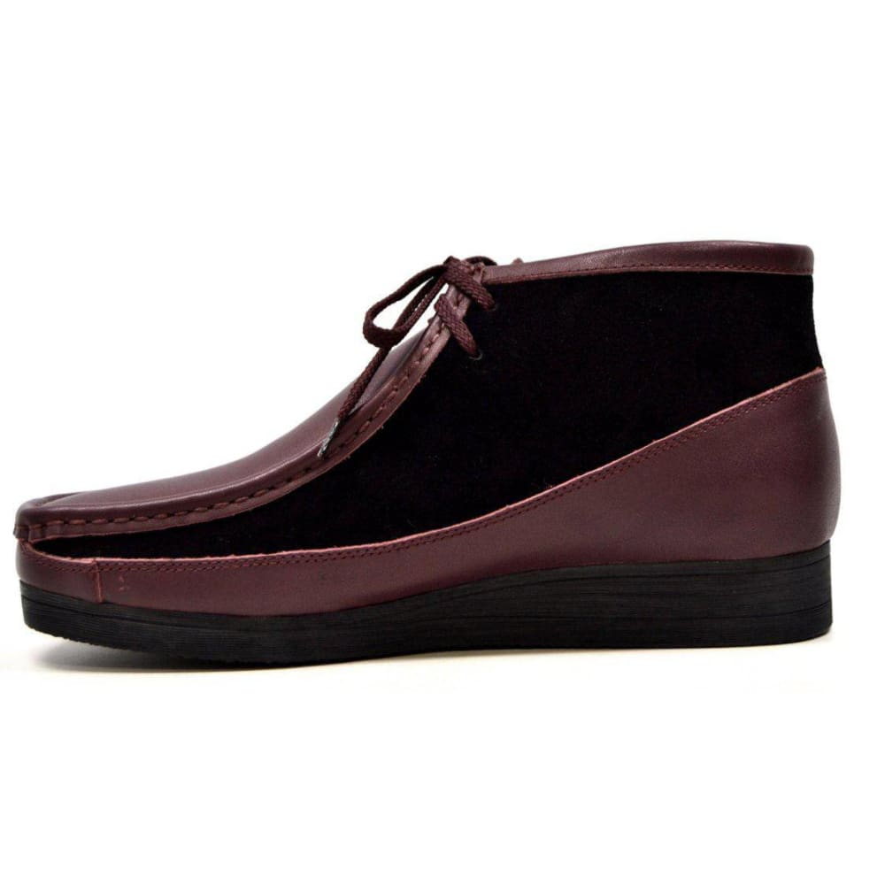 British Walkers New Castle Men's Classic Moc Toe Leather and Suede Chukka Boots