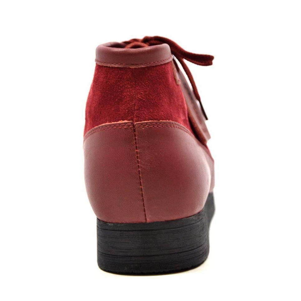 British Walkers New Castle Men's Classic Moc Toe Leather and Suede Chukka Boots