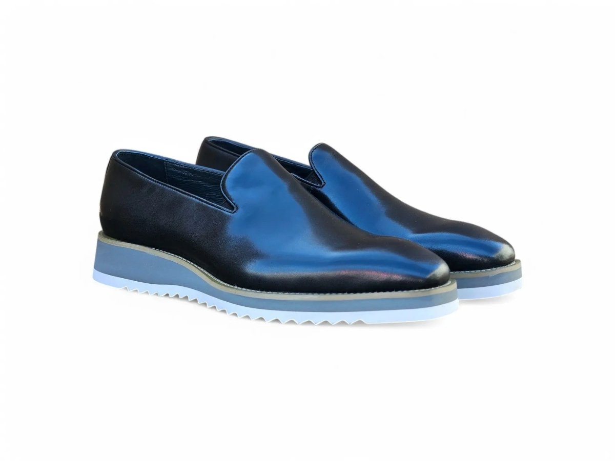Carrucci Shoes Burnished Wholecut Loafer Leather KS51503