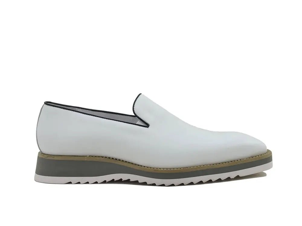 Carrucci Shoes Burnished Wholecut Loafer Leather KS51503