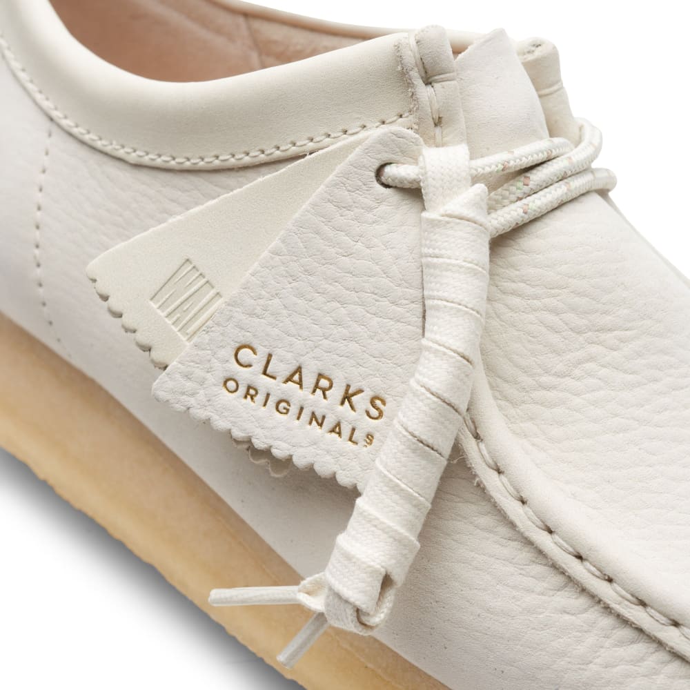 Clarks Originals Originals Wallabee Low Men’s Shoes – OffWhite Leather – Style 26166299