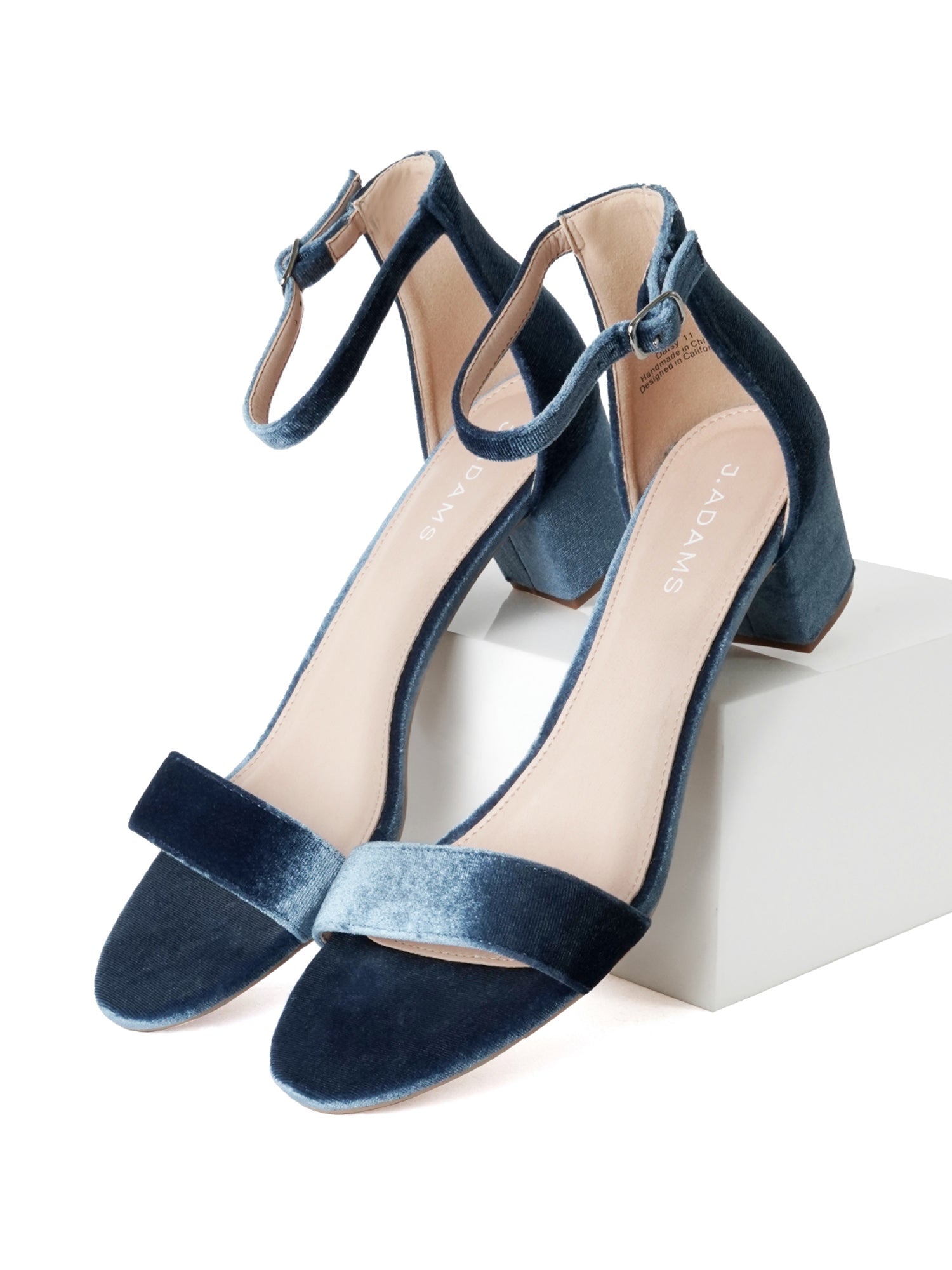 Daisy | Sky Blue Velvet