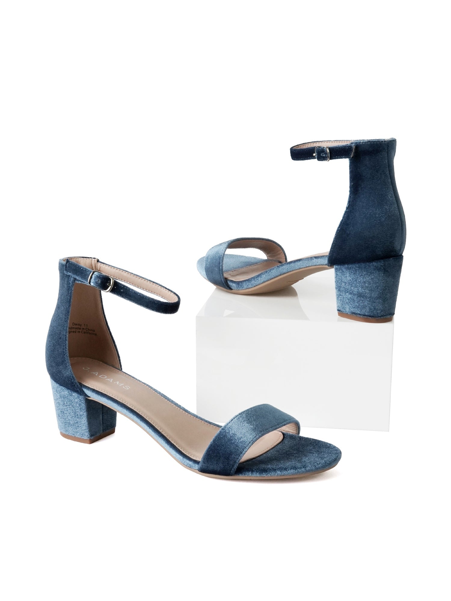Daisy | Sky Blue Velvet