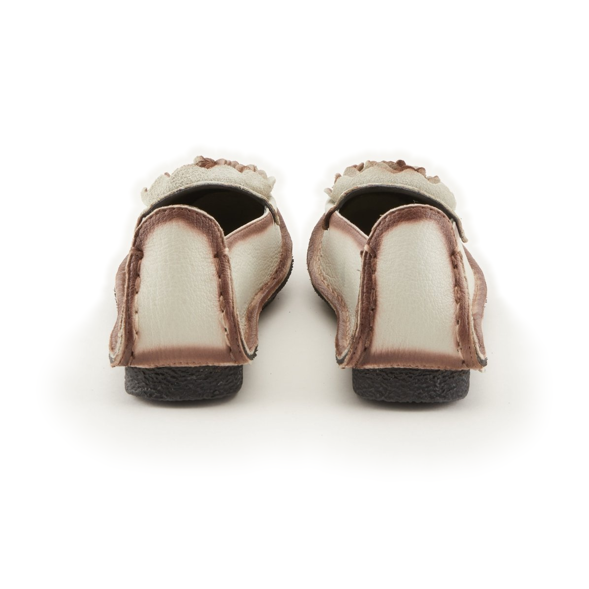 L'Artiste Dezi Natural flats, pair, rear view