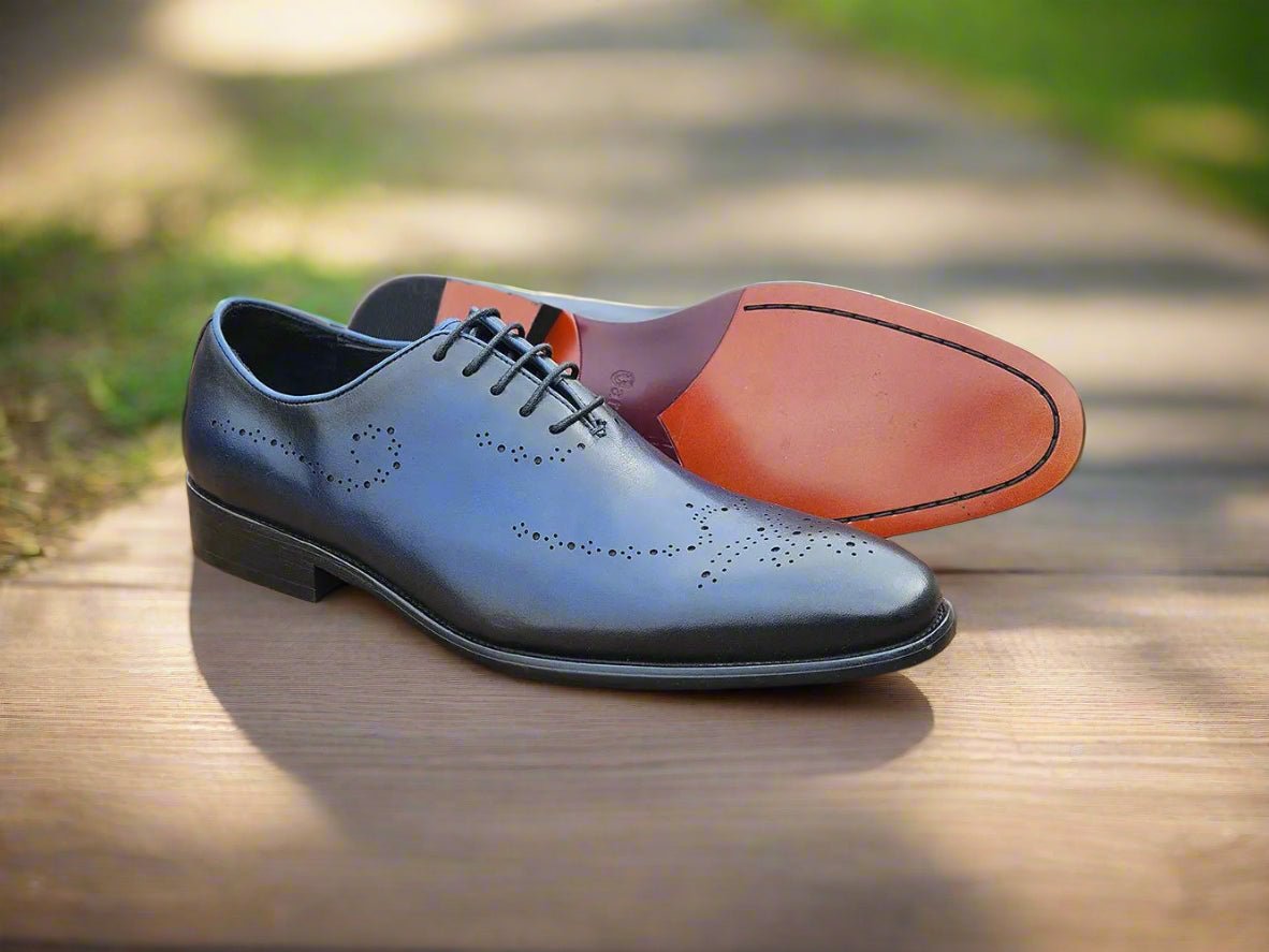 Carrucci Shoes Elegant Classic Whole Cut Oxford Medallions KS886731