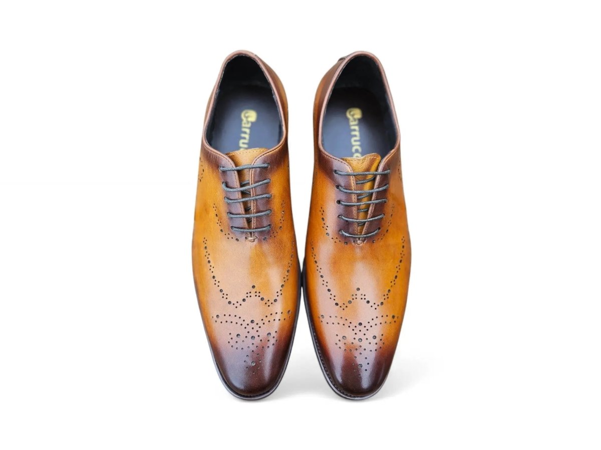 Carrucci Shoes Elegant Classic Whole Cut Oxford Medallions KS886731