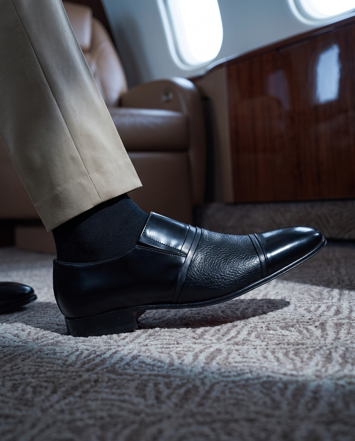 Vinci Leather The Everest Black Leather Cap Toe Dress Loafer Men Shoe – product view 9