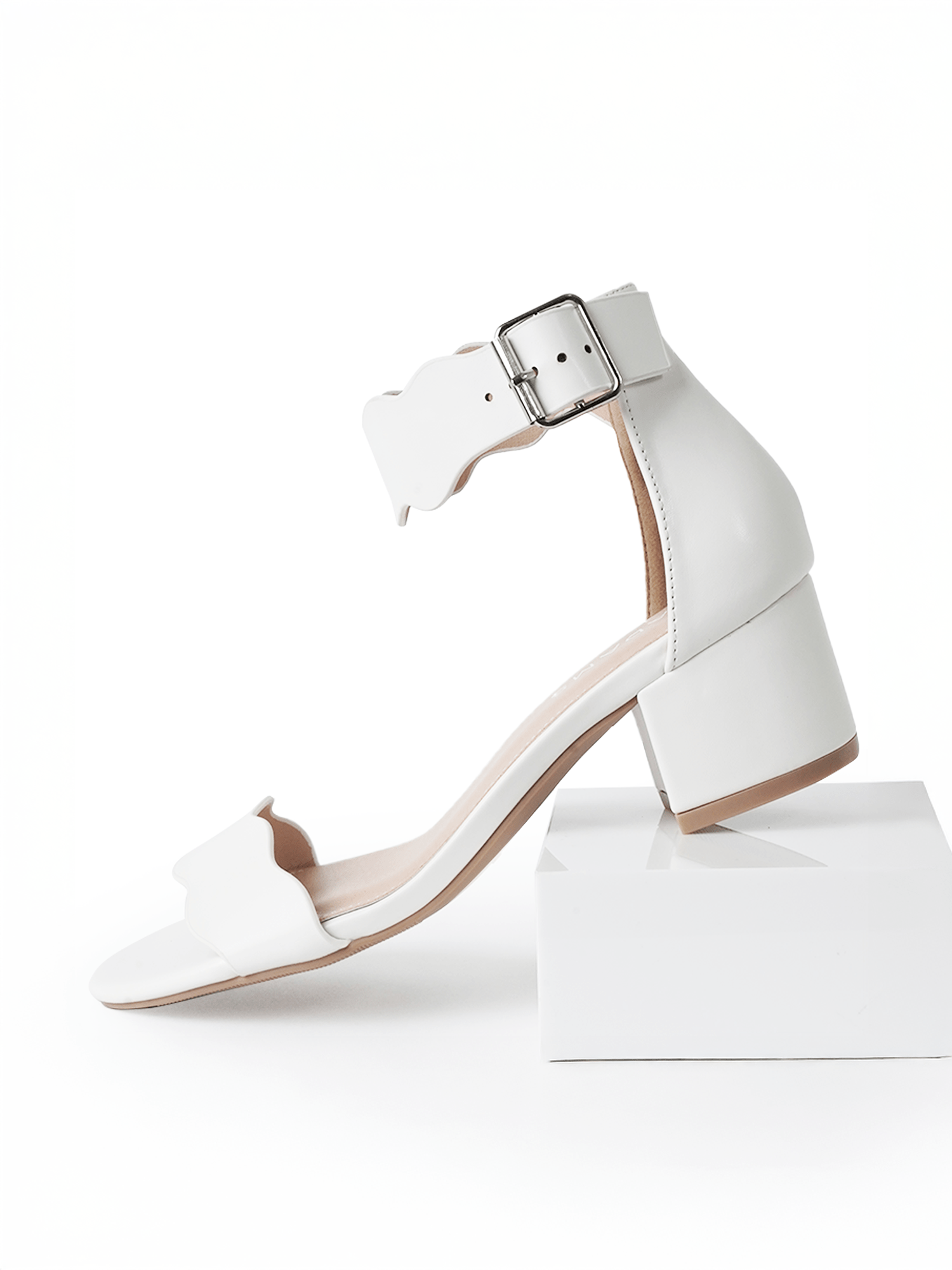 Mimi | White