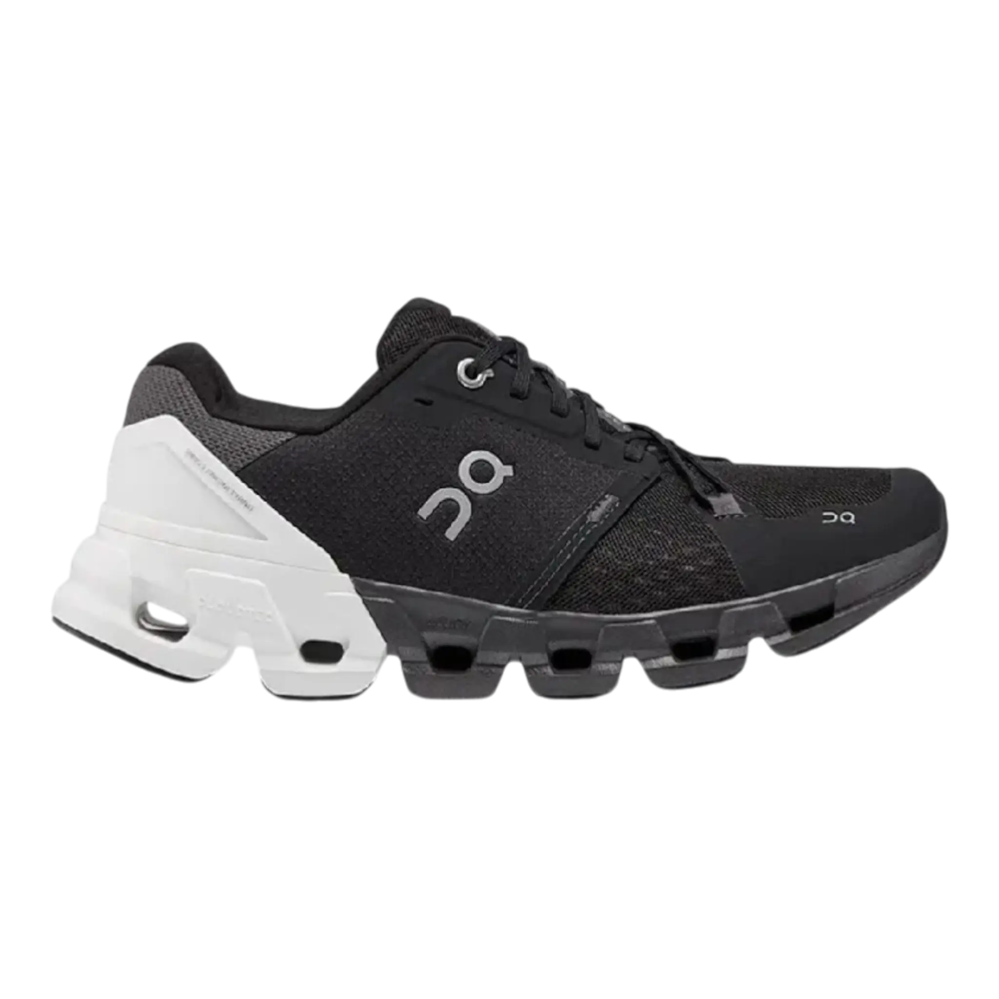 ON CLOUDFLYER 4 WIDE WOMEN BLACK WHITE