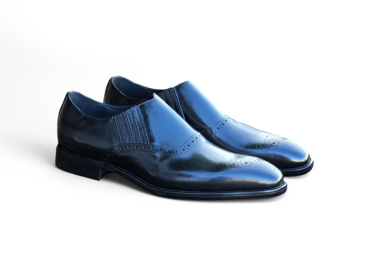 Carrucci Shoes Unknown Brand Medallion Slip On Loafer Calfskin KS50926