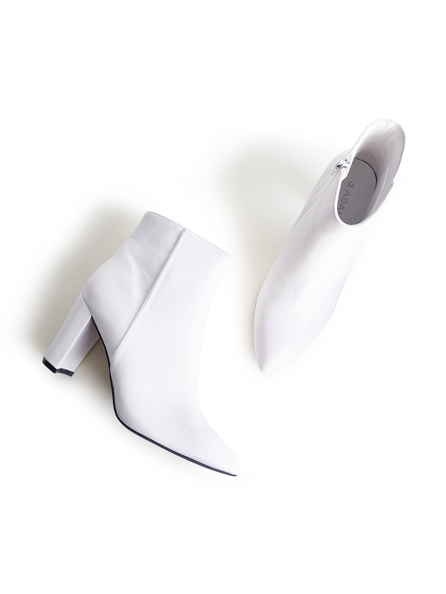 Wallice | White