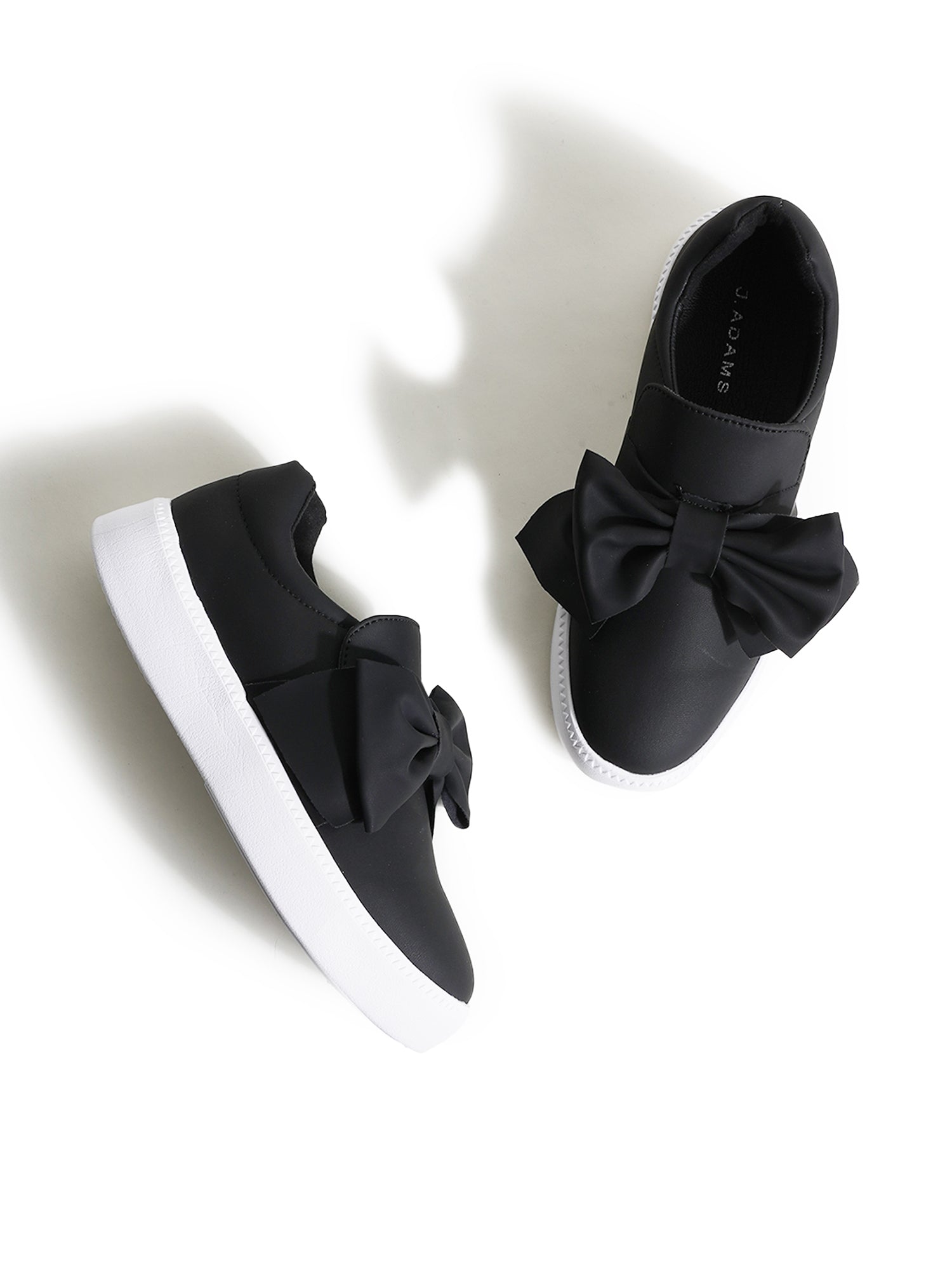 Wally | Black