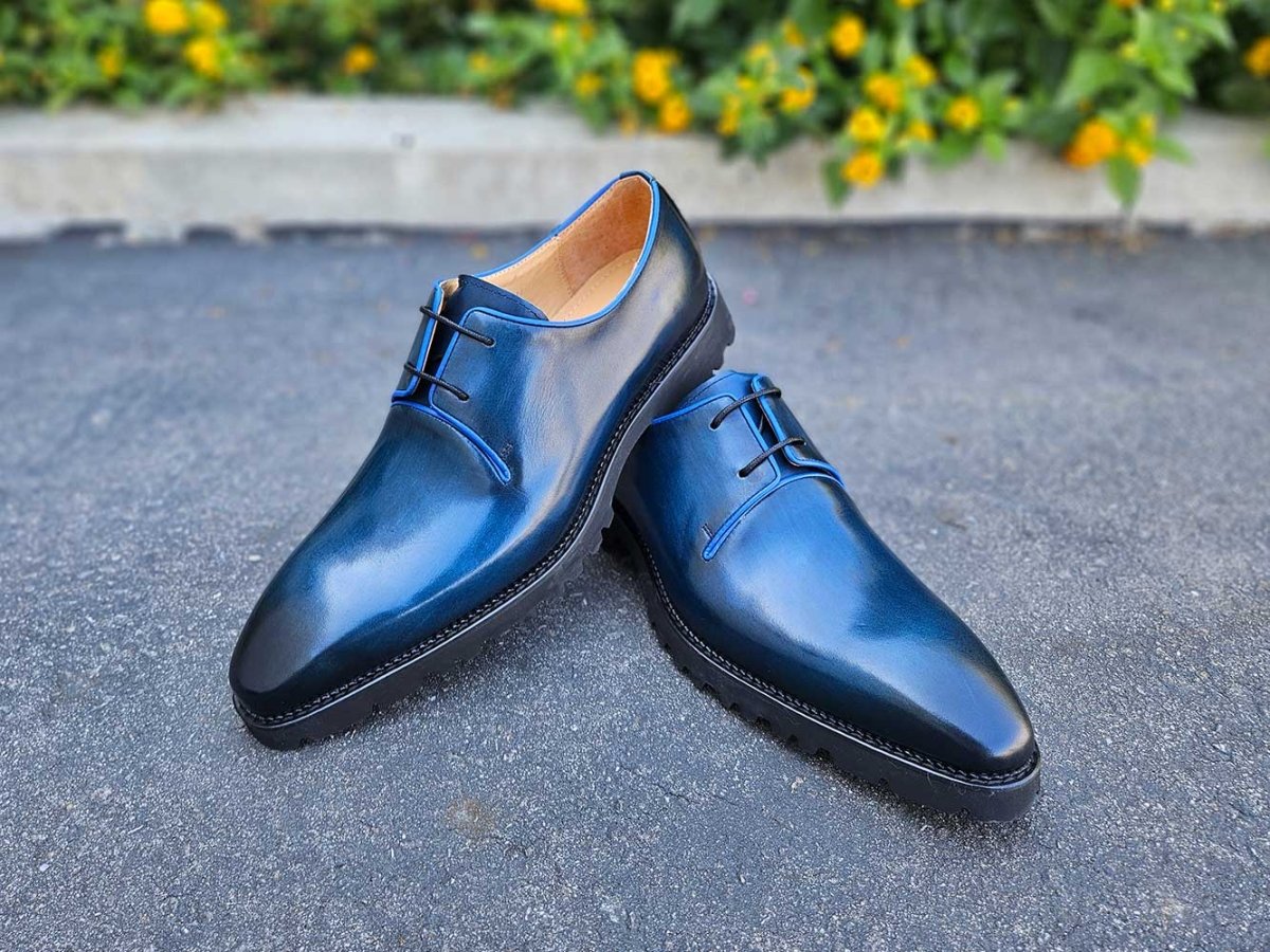 Carrucci Shoes Whole Cut Derby With Lug Sole Lightweight KS480101