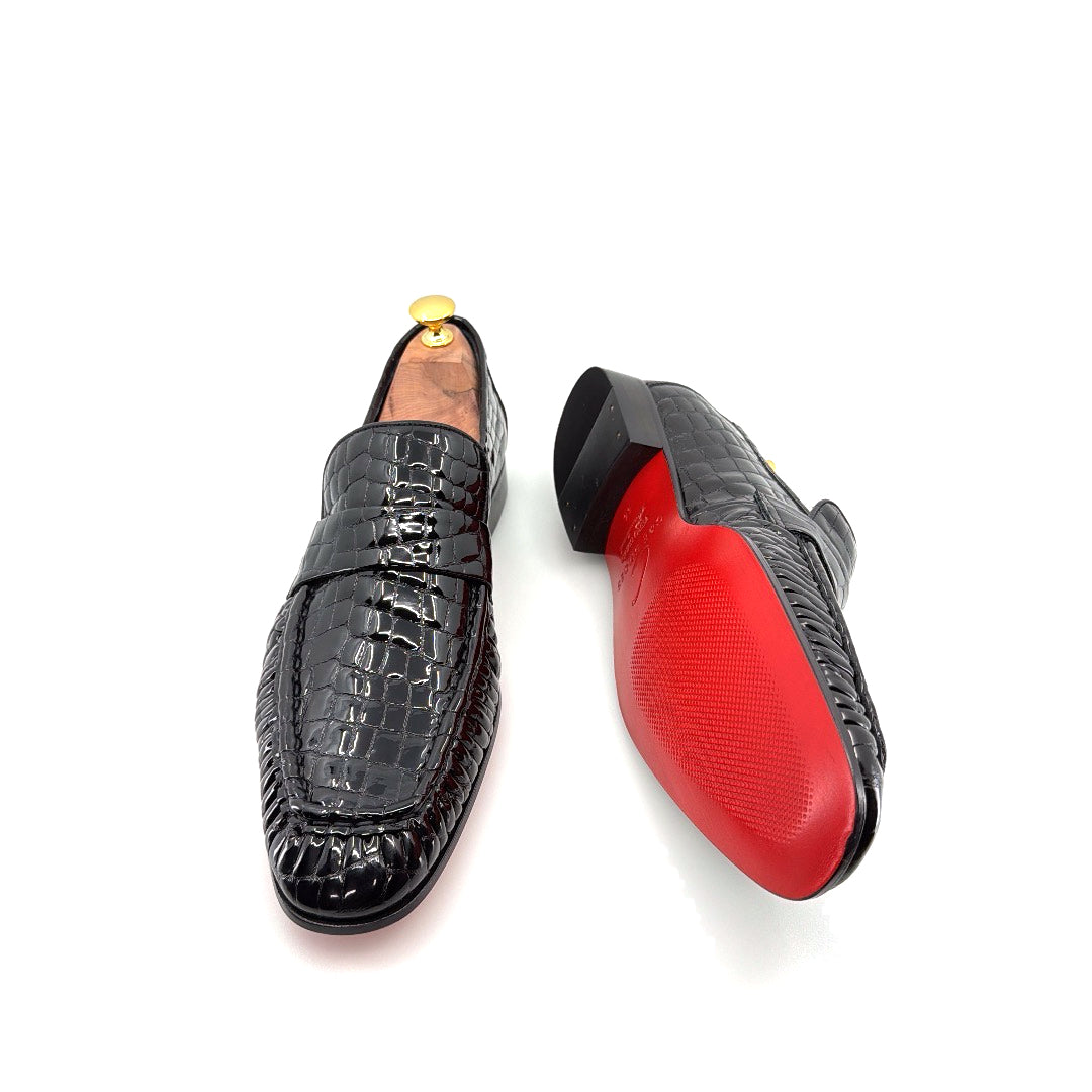 C&E Fashions  C Collection Crocodile Leather Loafer - Black – product view 7