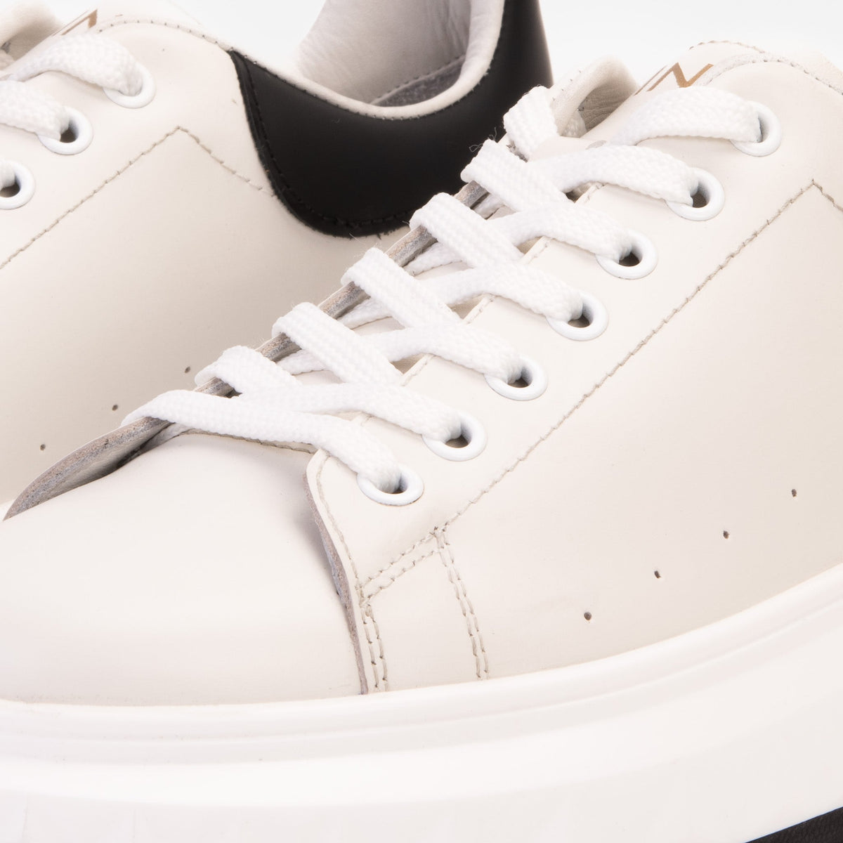 Vinci Leather The Linq White Leather Men Sneaker – product view 3