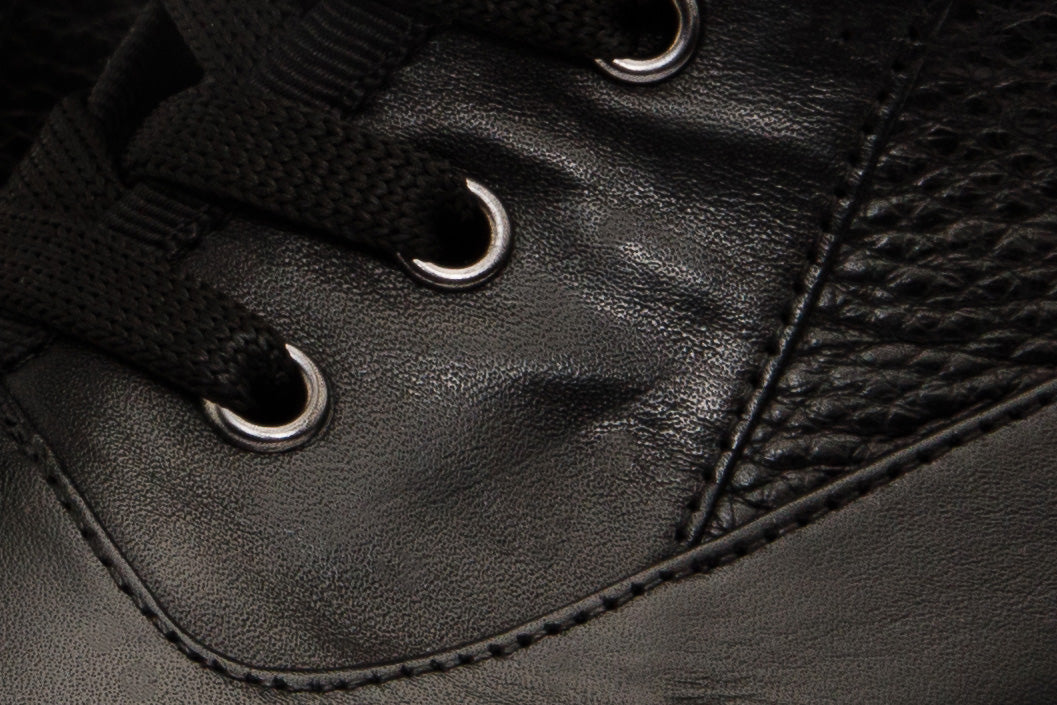 Vinci Leather The Arata Black Leather Lace-Up Ankle Women Boot With a Side Zipper – product view 3