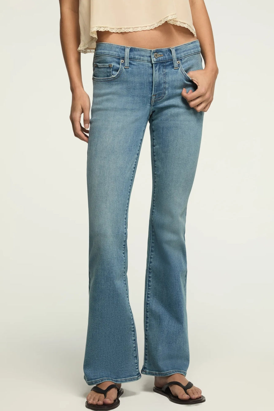 [156739-430] WOMENS LUCKY BRAND MID RISE SWEET FLARE - DREAMER'S DRIFT WASH – product view 2