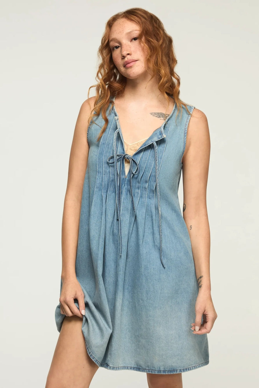 [163329-040] WOMENS LUCKY BRAND PLEATED DENIM MINI DRESS - NICE OUT WASH – product view 1