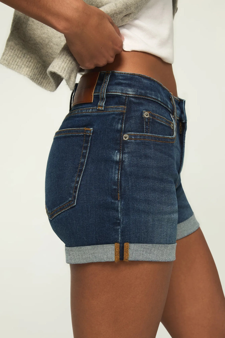 [163333-410] WOMENS LUCKY BRAND MID RISE AVA SHORT - NIGHT CAFE ROLLED WASH – product view 5