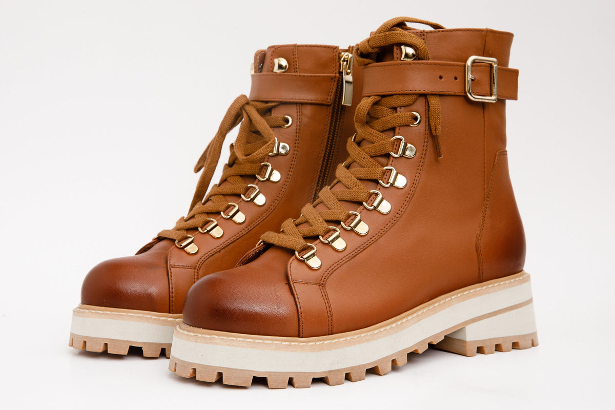 Vinci Leather The Belgrano Tan Leather Lace-Up Ankle Women Boot With a Side Zipper – product view 2