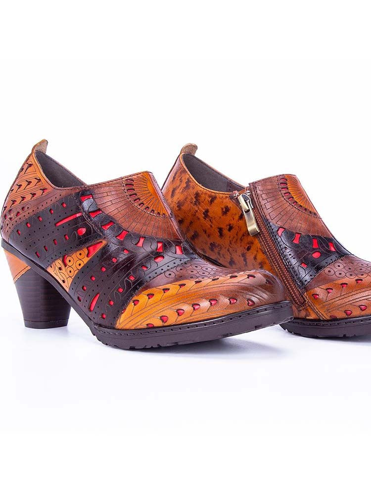 Emmeline Pattern Engraved Leather Shoes – product view 2