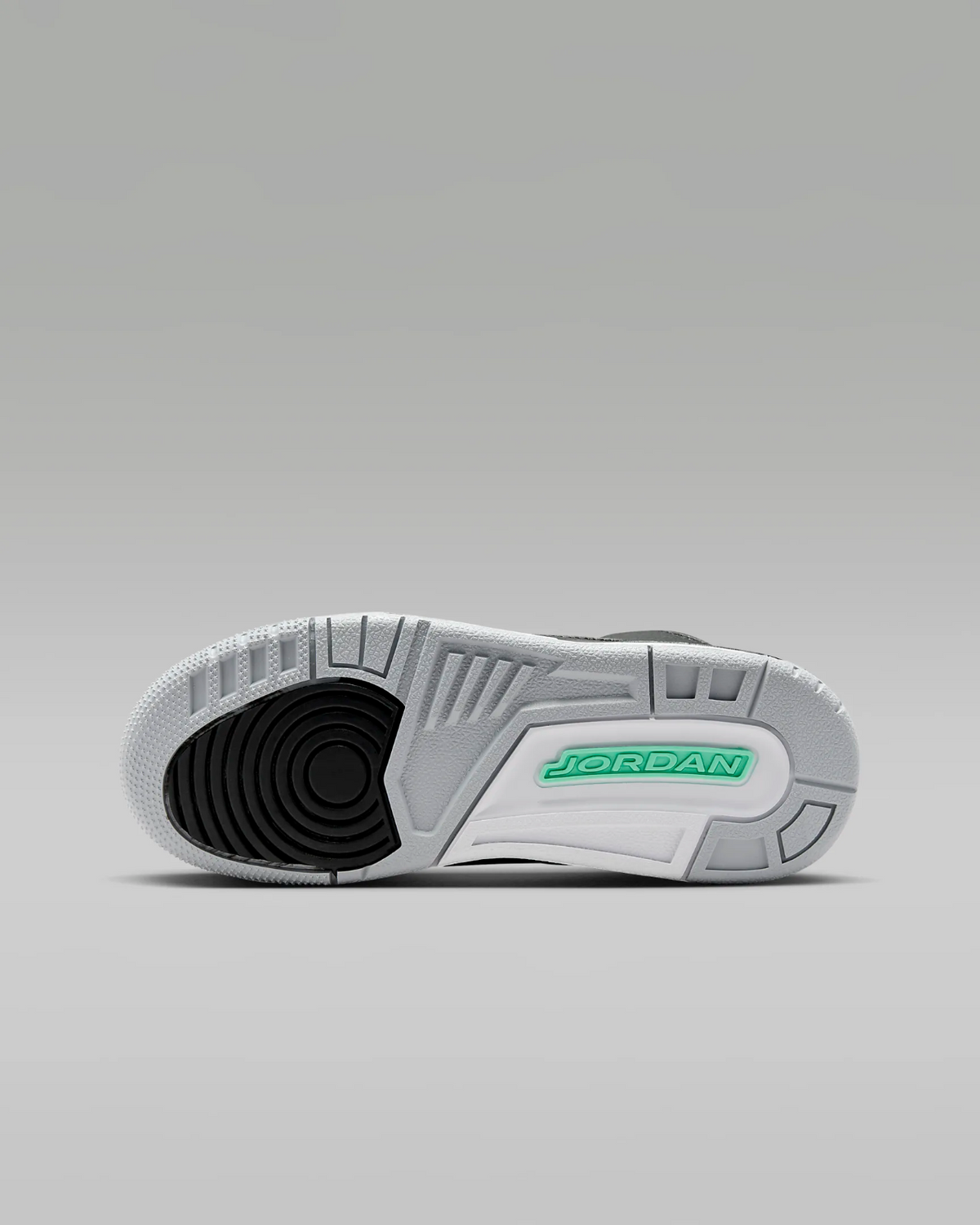 Air Jordan 3 Retro 'Green Glow' Big Kids' (GS) Sneakers — Black/Green Glow Leather Mid-Top