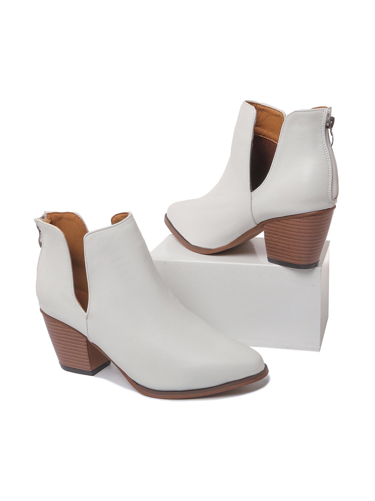 Eira | White