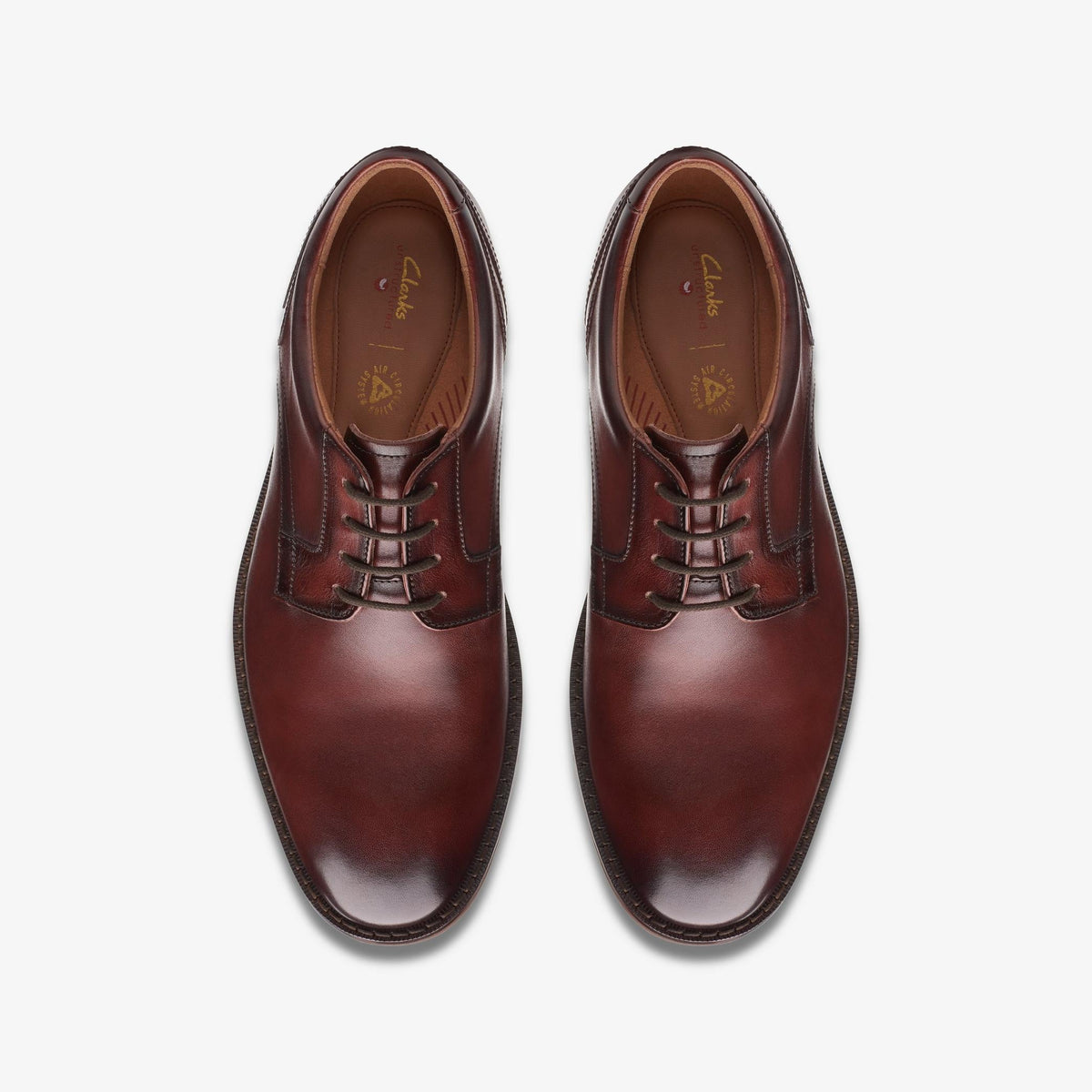 [26168323] MENS CLARKS UN HUGH LACE