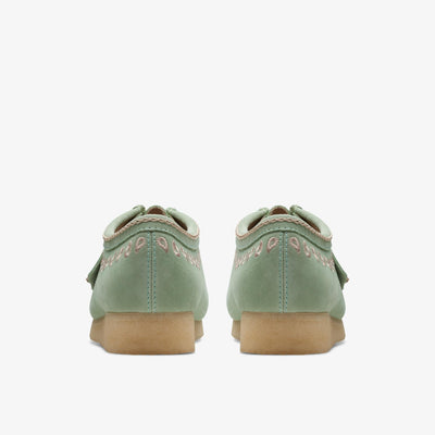 [26172073] Mens CLARKS WALLABEE - GREEN EMBROIDERY