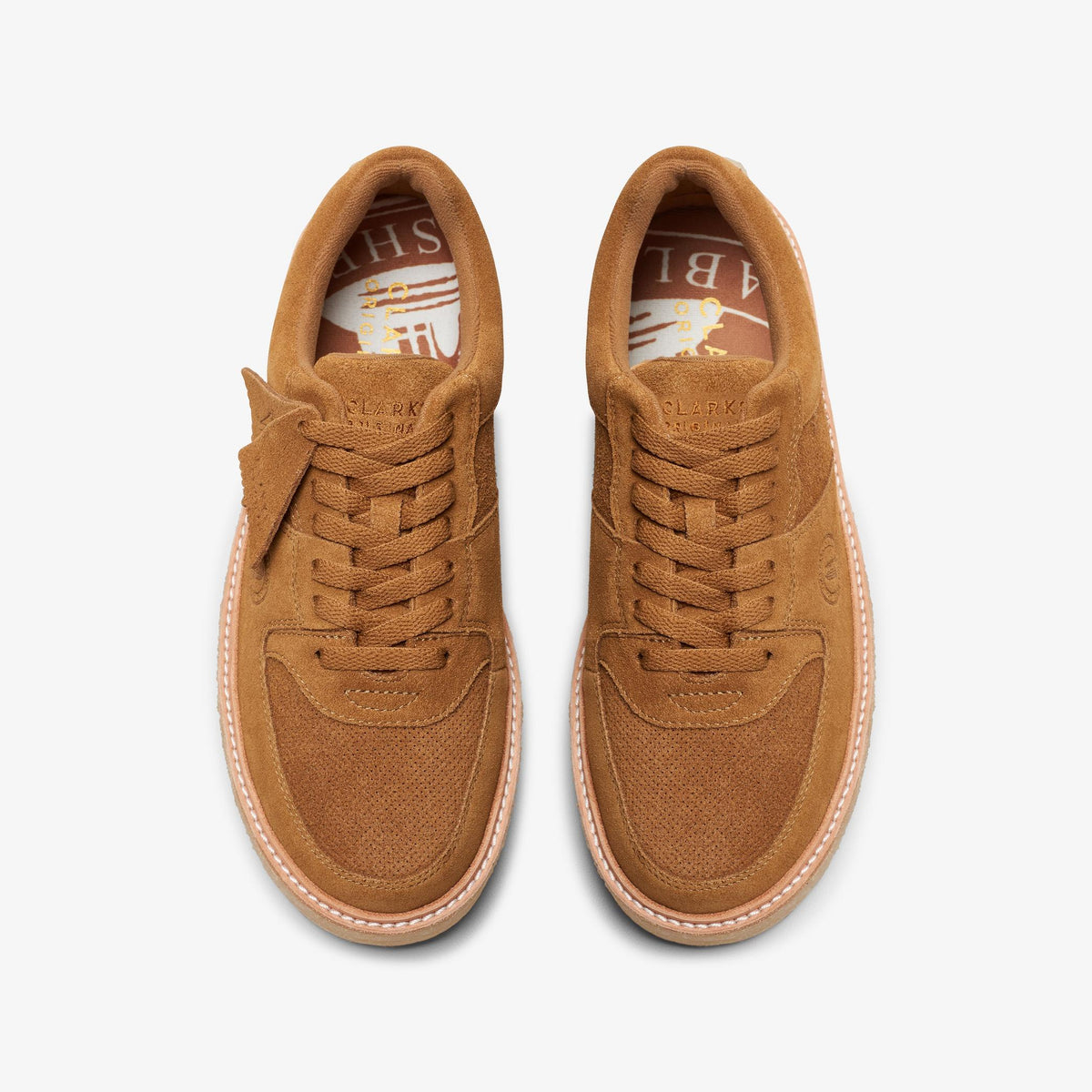 Clarks Sandford - Golden Sand Sde Men's Golden Sand Suede 26173373 — top view
