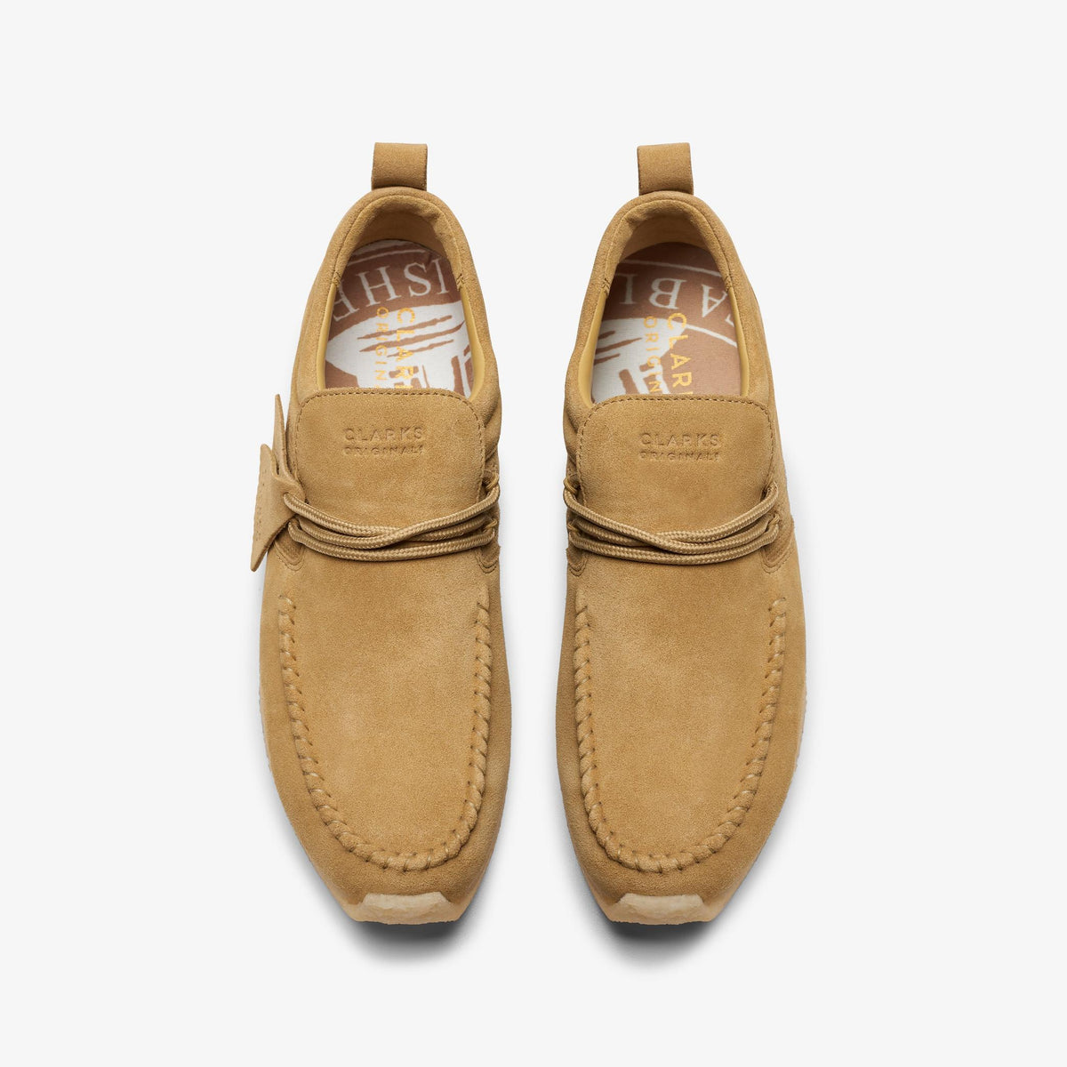 Clarks Originals Maycliffe Men's Light Sand Suede 26173378 — top view