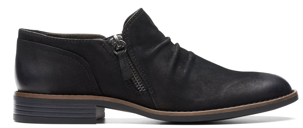 Clarks Camzin Pace Women's Black Nubuck 26174154 - alternate product view