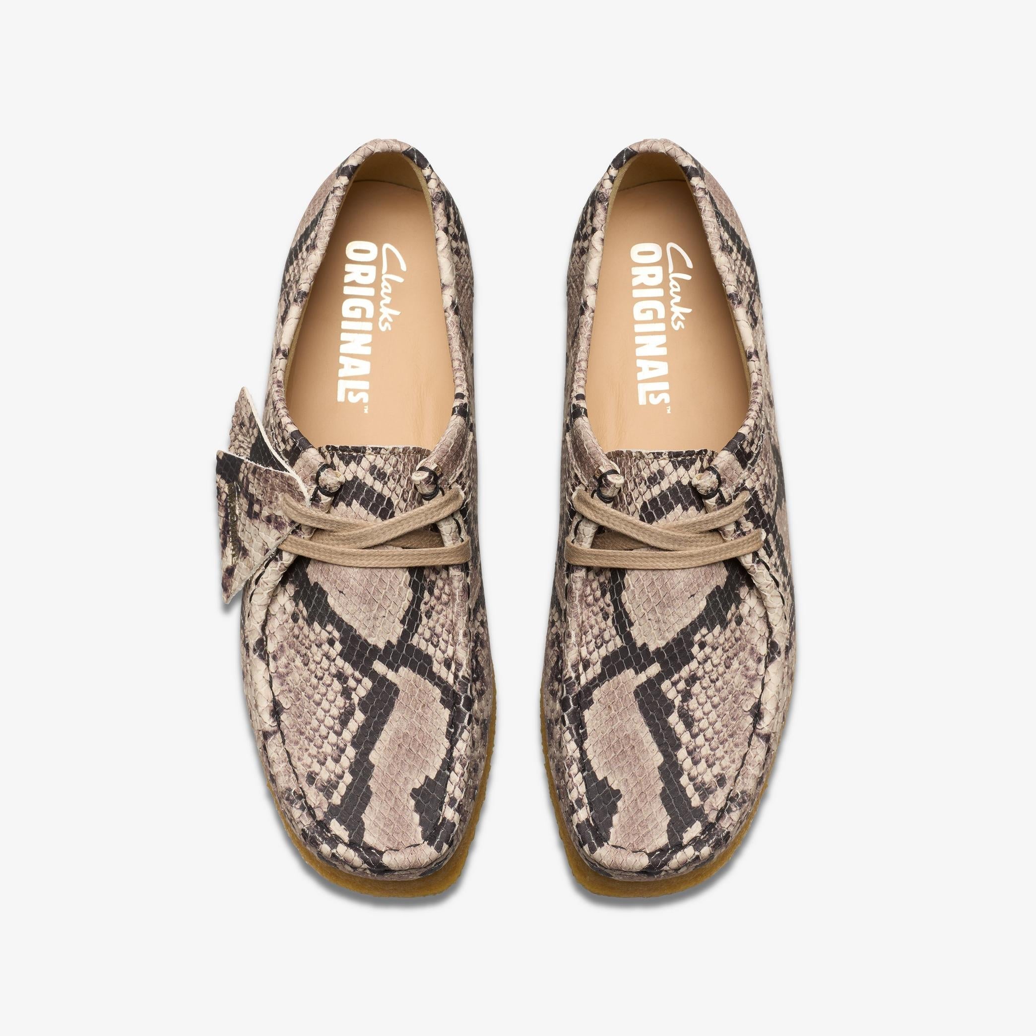[26179329] WOMENS CLARKS WALLABEE