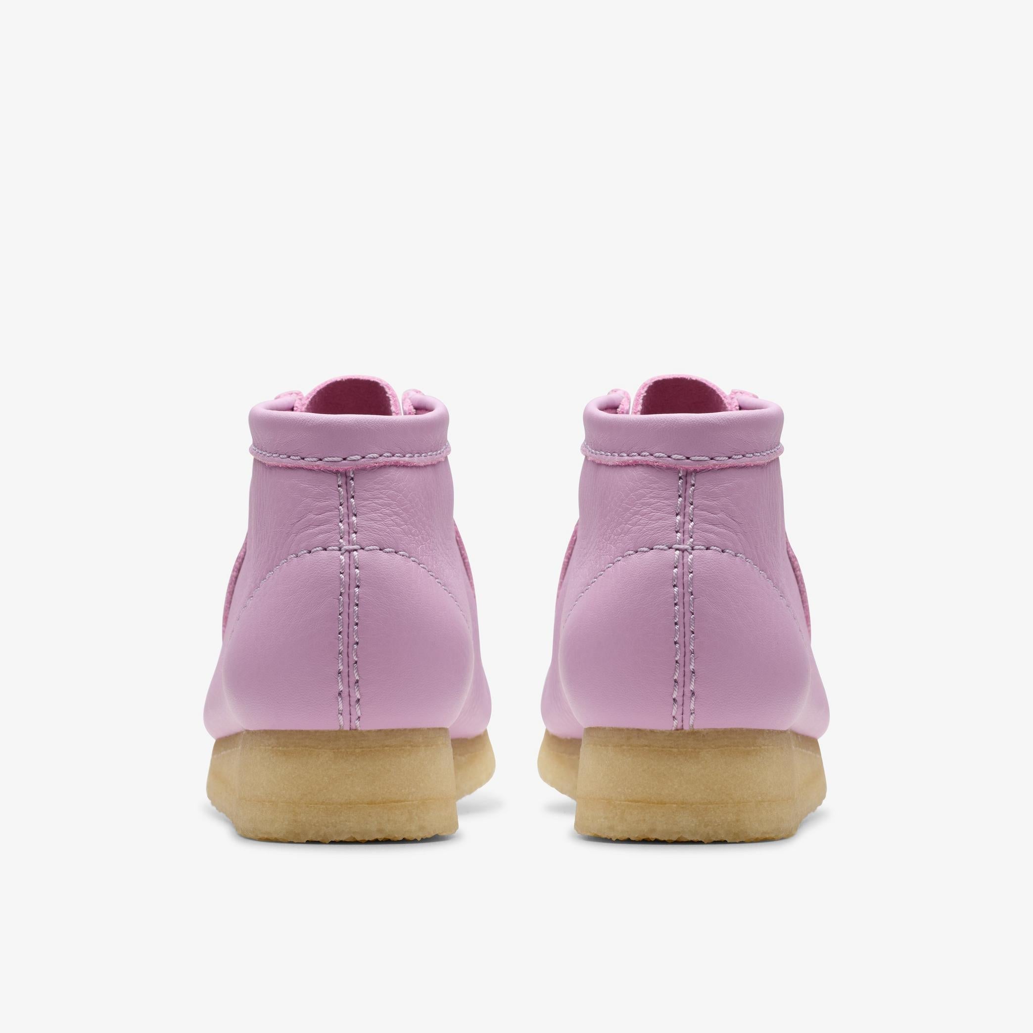 [26180648] WOMENS CLARKS WALLABEE BOOT.