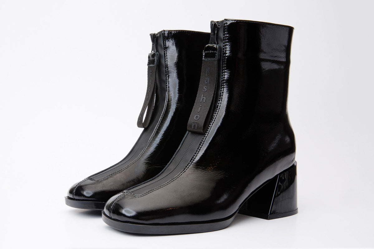 Vinci Leather The Tackle Black Patent Leather Block Heel Women Boot – product view 2