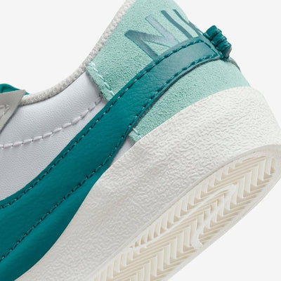 Nike Blazer Low '77 Jumbo Women's Sneakers — Summit White Leather Low-Top