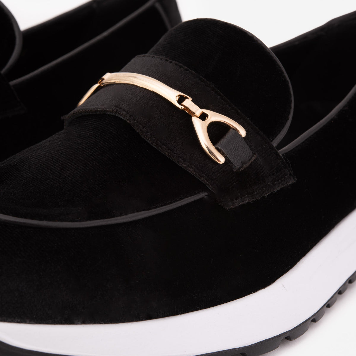 Vinci Leather The Milan Black Leather Women Sneaker – product view 6
