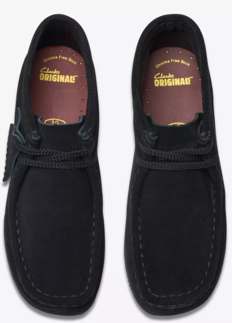 Clarks Originals Wallabee Boot Kids' Unisex Black Suede 26168044 — sole view