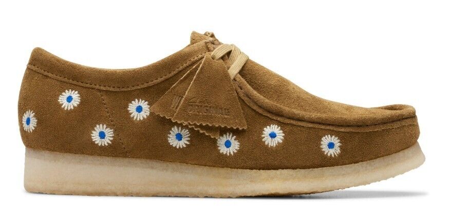 Clarks Originals Wallabee Men's Dark Olive Embroidered Suede 26175852 — product view 1