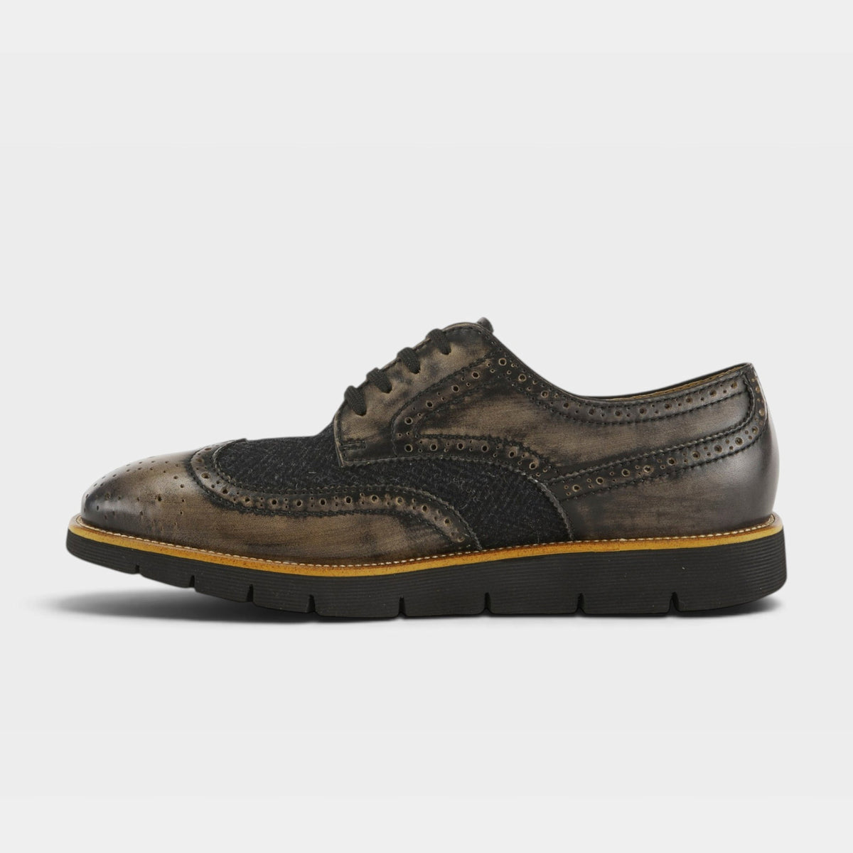 L'Artiste Beaufort Men's Shoes — product view 6