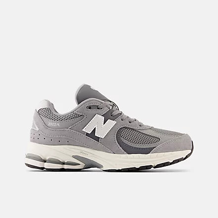 New Balance 2002R Big Kids' (GS) Sneakers — Steel Lead Suede Low-Top