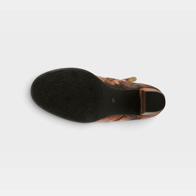 L'Artiste Chakakhan Women's Boots — product view 9