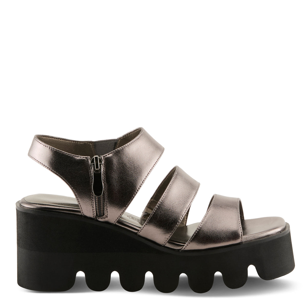 AZURA CORRIGATE SANDALS – Sole and Construction Detail